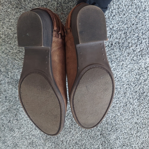 Camel Fringe booties - Picture 5 of 6